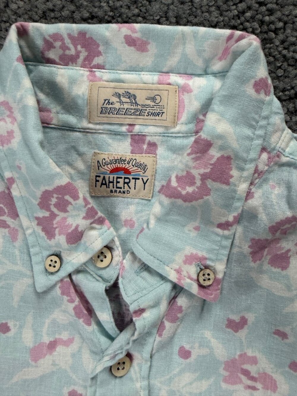 Faherty Men’s Short-Sleeve Breeze Shirt "Clear Waters Blossom" print- Sz. Med. - Picture 3 of 10